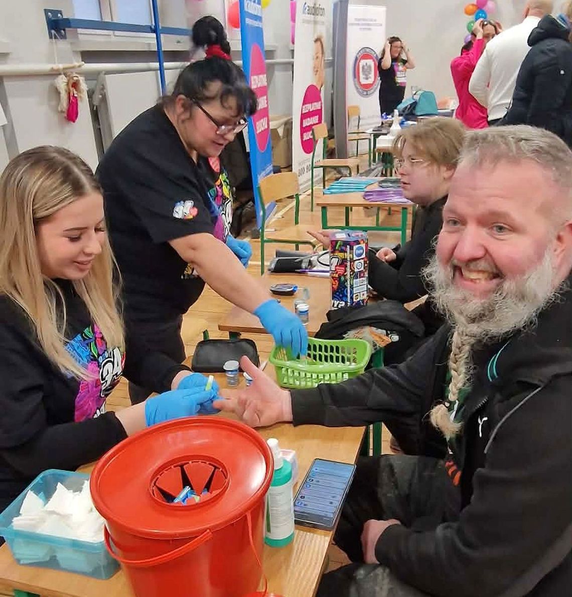 Gryfińskie pielęgniarki w akcji. Badania i masaże podczas finału WOŚP 2026 Gryfińskie pielęgniarki w akcji. Badania i masaże podczas finału WOŚP 2026