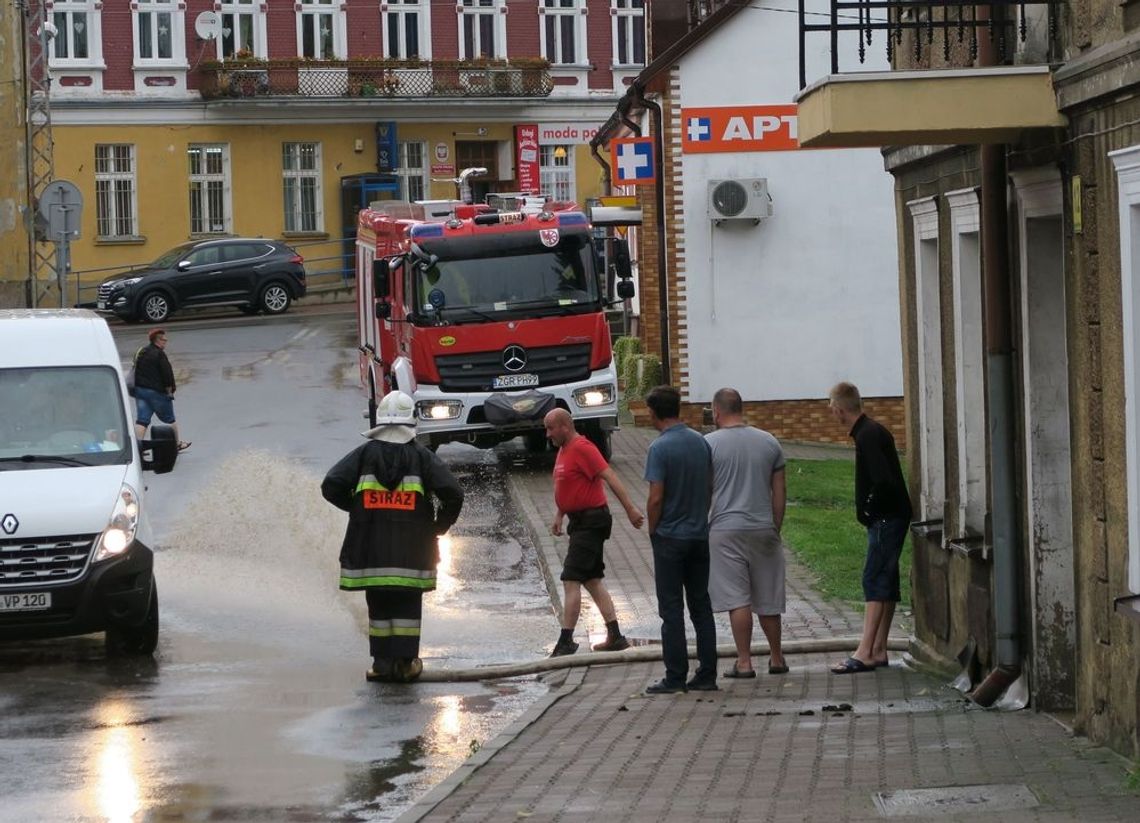 Gwałtowne burze nad naszym powiatem Gwałtowne burze nad naszym powiatem