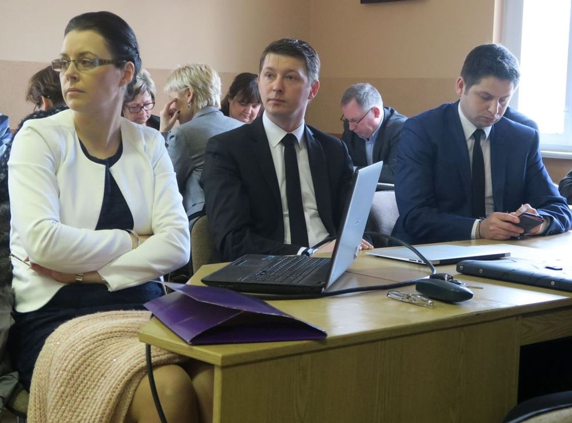 Ile straci gmina - z wyliczeń biura ZGDO. Porównanie kosztów w Chojnie i Gryfinie Ile straci gmina - z wyliczeń biura ZGDO. Porównanie kosztów w Chojnie i Gryfinie