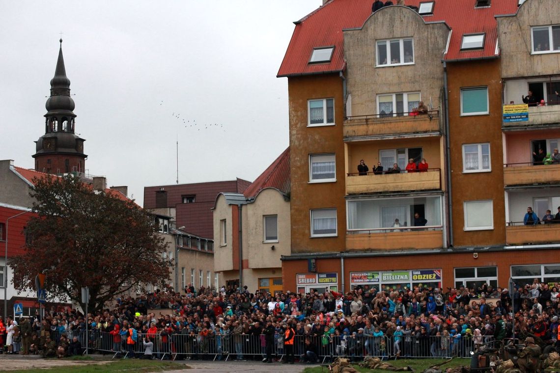 Ilu widzów obejrzało „Powrót do Arnhem”? Ile kosztowała impreza?