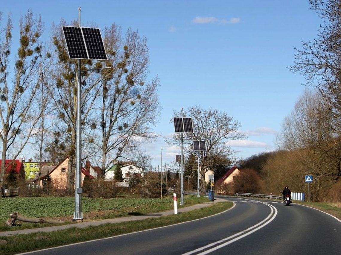 Instalują solarne oświetlenie