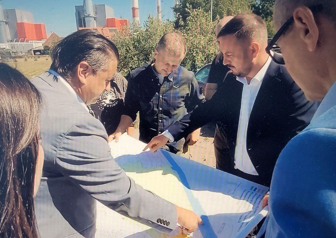 Interesy, a park narodowy. Działki inwestycyjne i rolne wokół elektrowni [FILM]