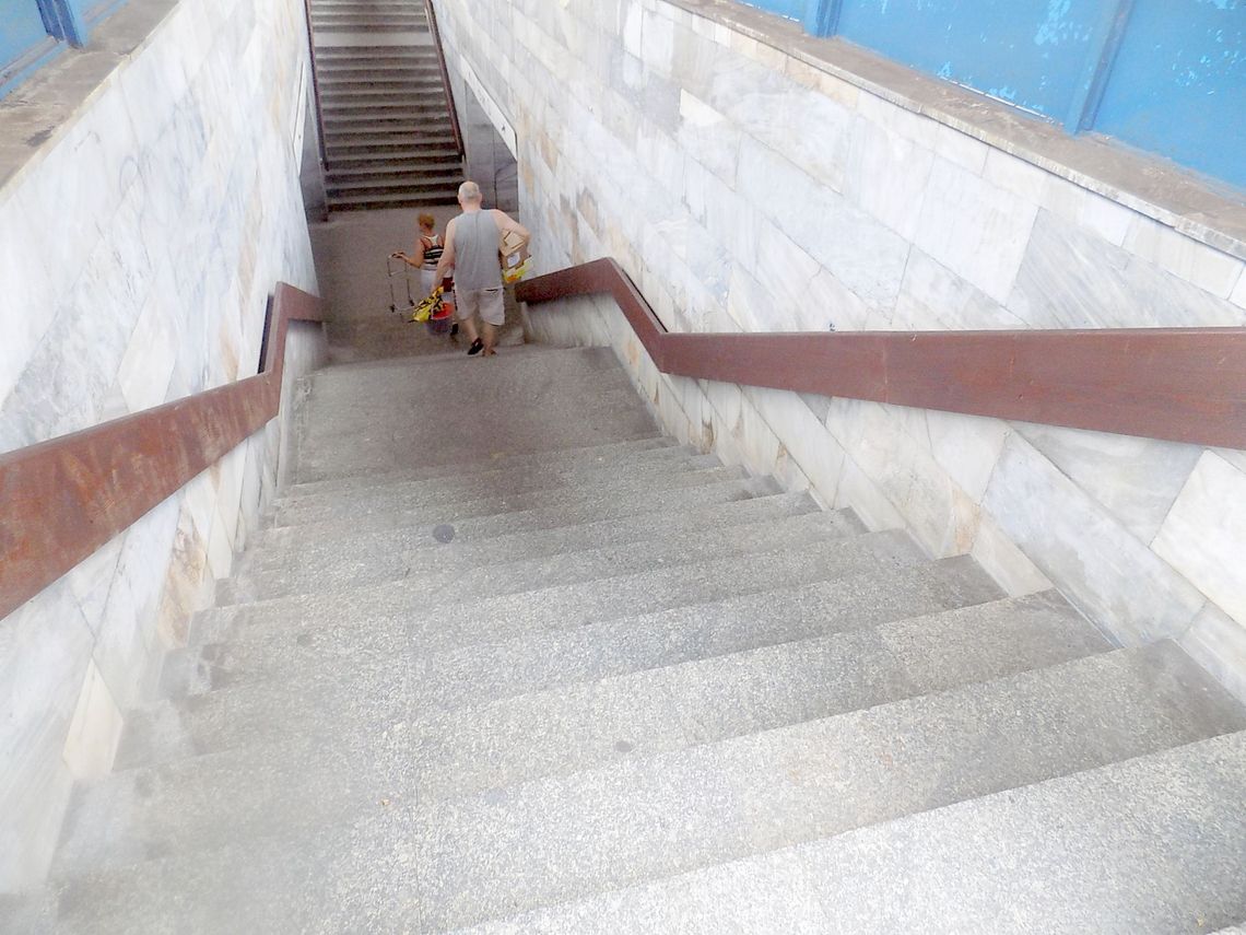 Jak poradzić sobie z wózkiem na dworcu Jak poradzić sobie z wózkiem na dworcu