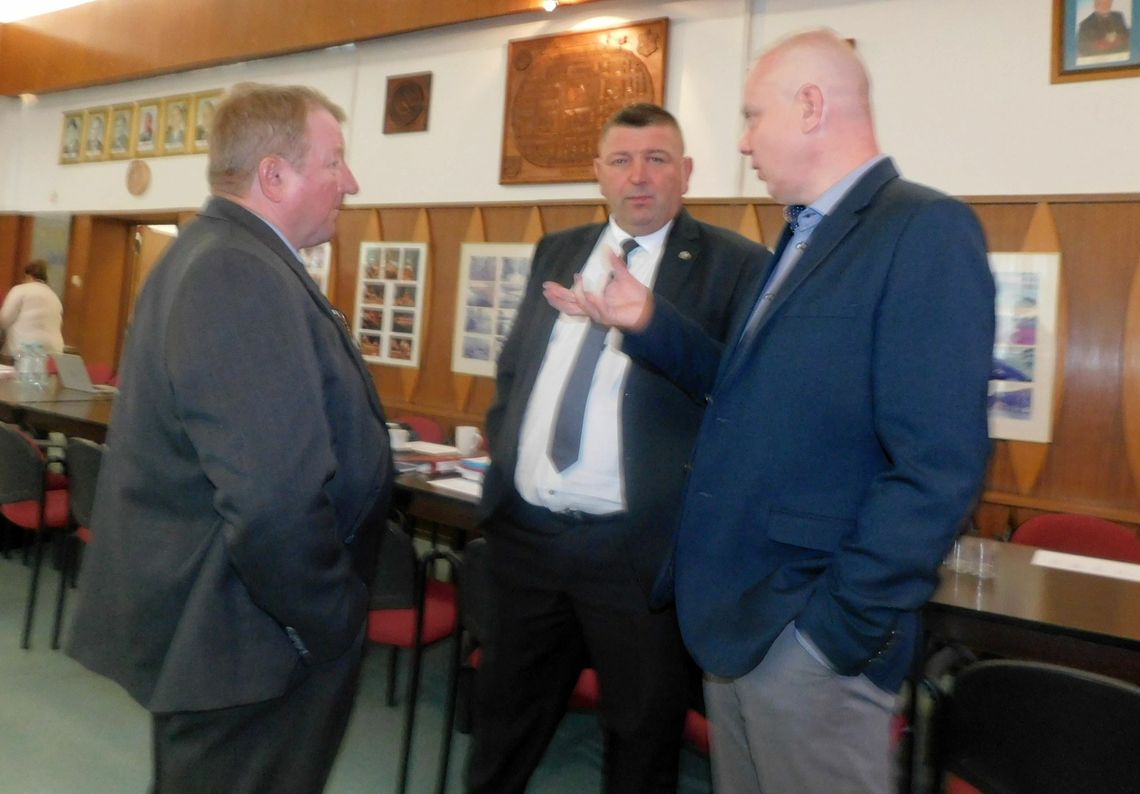 Jak poseł z burmistrzem „przebudowują” struktury PiS Jak poseł z burmistrzem „przebudowują” struktury PiS