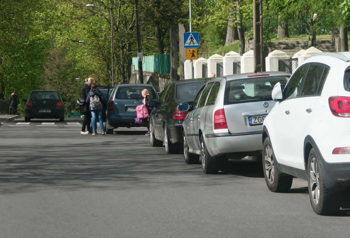Jak upamiętnić ks. Bronisława Kozłowskiego? - czytelnik igryfino proponuje rozpocząć publiczną dyskusję na ten temat Jak upamiętnić ks. Bronisława Kozłowskiego? - czytelnik igryfino proponuje rozpocząć publiczną dyskusję na ten temat