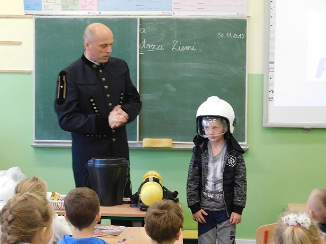 Jaka jest różnica między górnictwem węglowym, a naftowym? Barbórka w szkole Jaka jest różnica między górnictwem węglowym, a naftowym? Barbórka w szkole