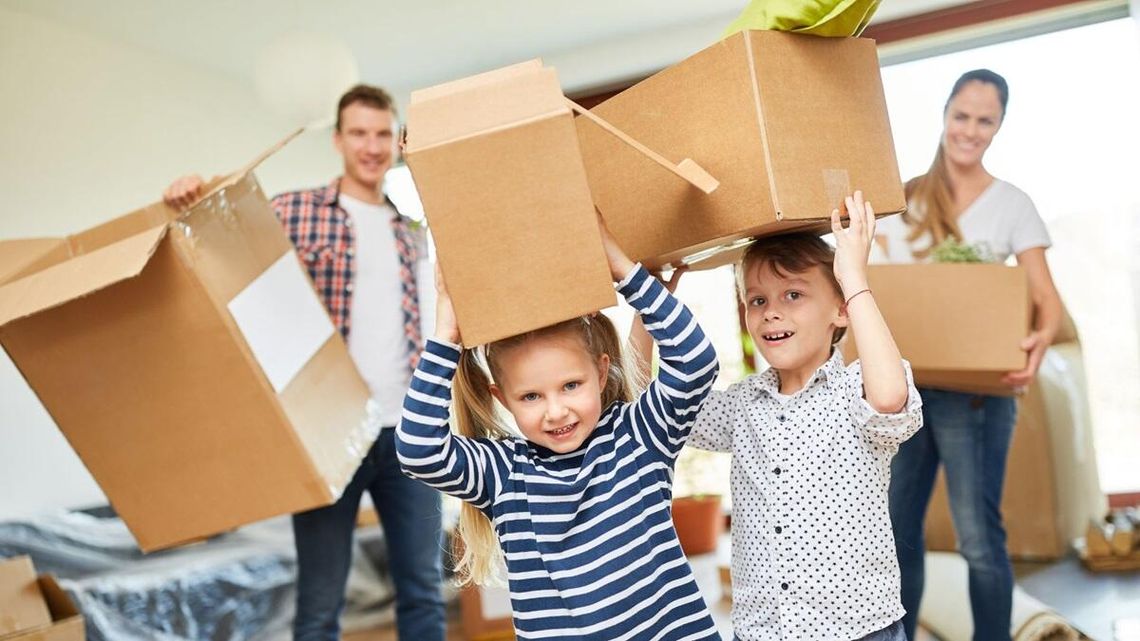 Coraz nas mniej, a 2024 był katastrofą. Żyjemy dłużej i dłużej pobieramy emerytury