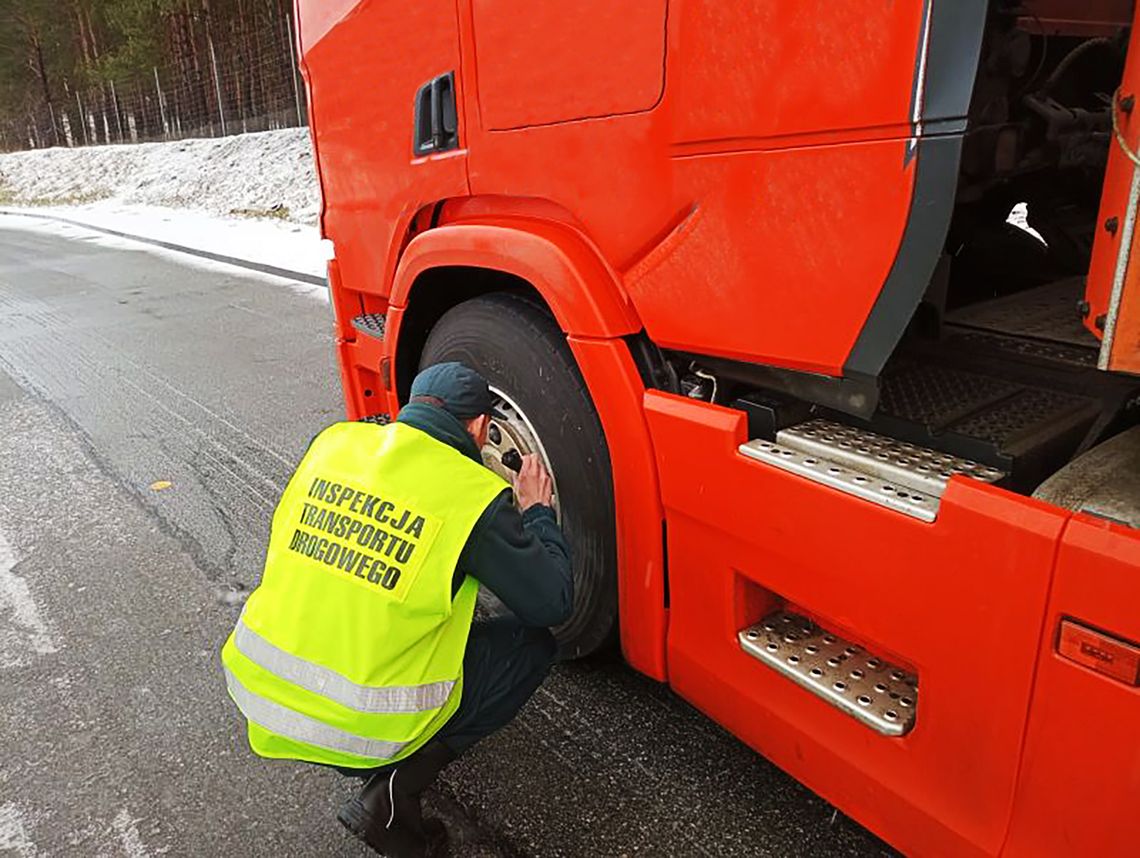 Zatrzymali kierowcę, który jechał z pękniętą tarczą hamulcową