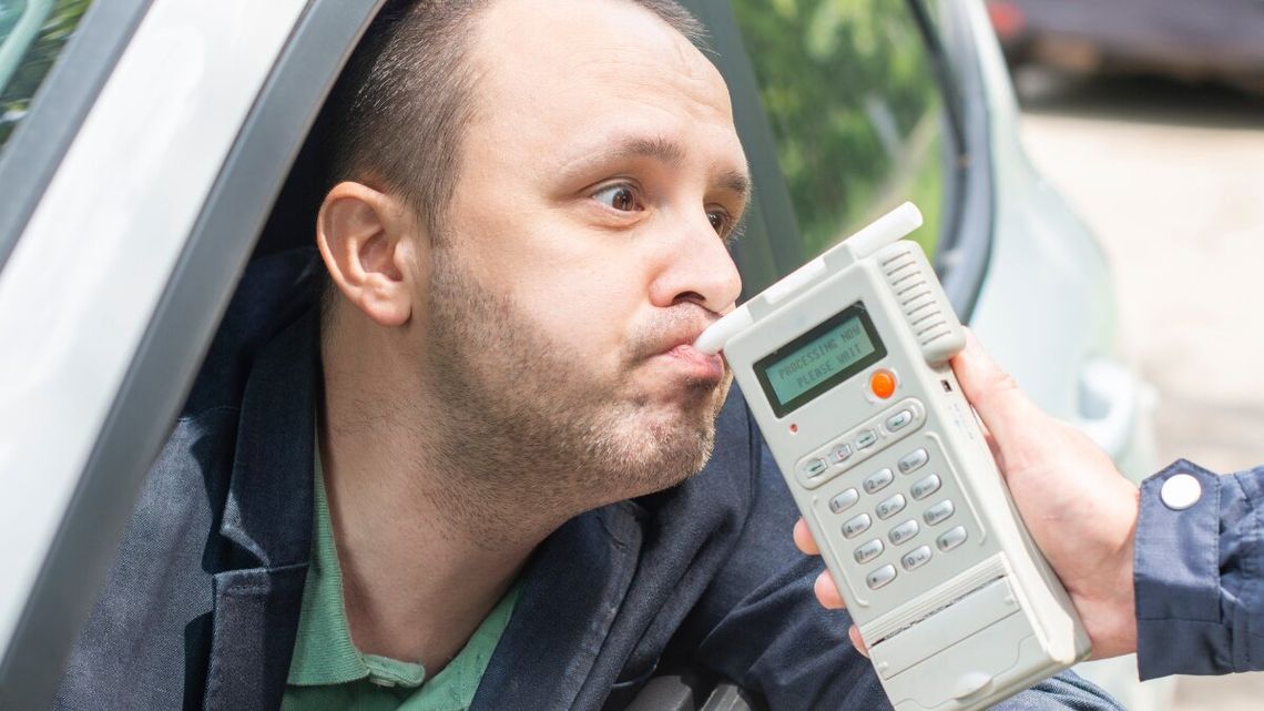 Dostał już dożywotni zakaz za recydywę. Nowe prawo surowo karze niepokornych kierowców Dostał już dożywotni zakaz za recydywę. Nowe prawo surowo karze niepokornych kierowców