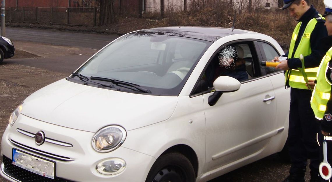 Jechał, a nie powinien Jechał, a nie powinien