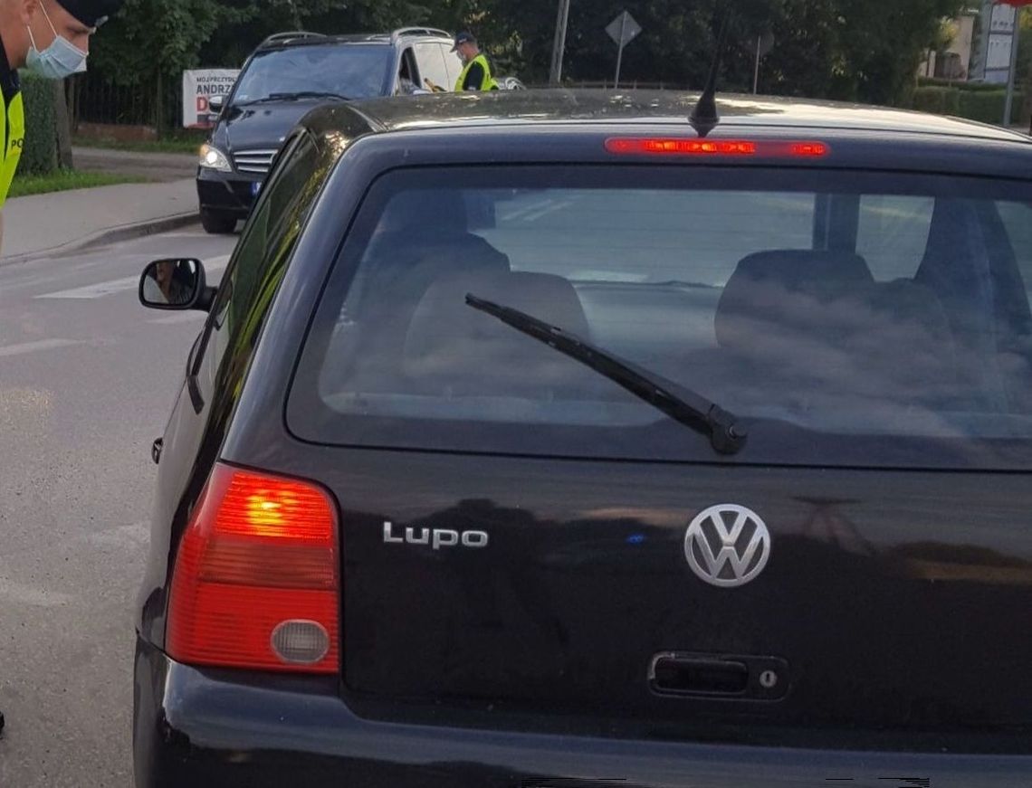 Jechał pijany, ale nie tylko dlatego ukarali go policjanci Jechał pijany, ale nie tylko dlatego ukarali go policjanci