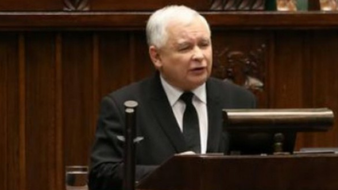 Jeden popełnił błąd, drugi brał 3 emerytury. Oświadczenia majątkowe posłów