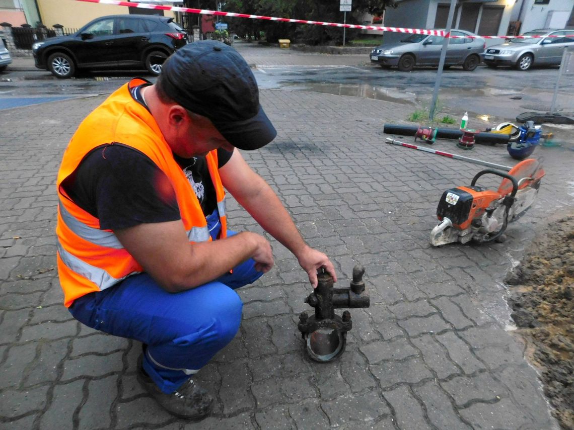 Jedną awarię usunęli. Powstała kolejna [ZDJĘCIA]