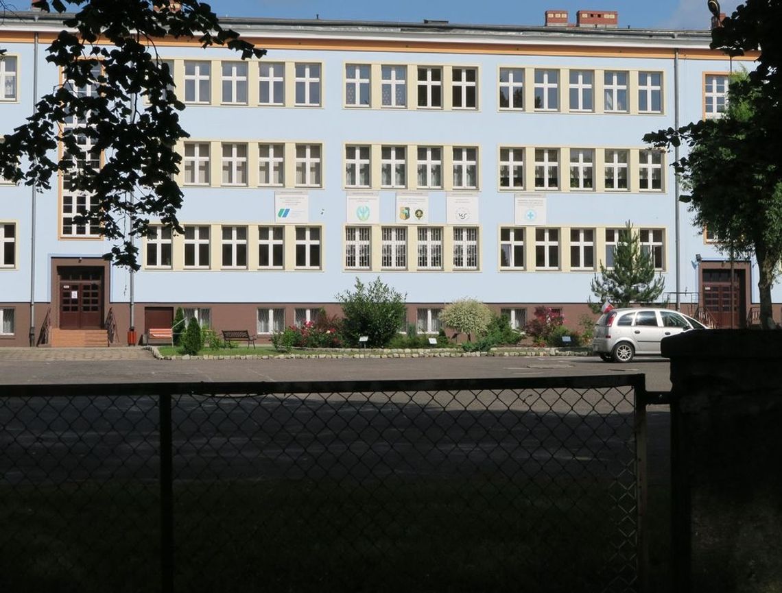 Jednak zlecili wykonanie ogrodzenia