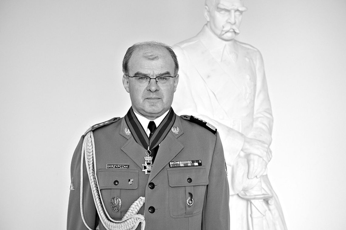 Nie żyje charyzmatyczny dowódca. Na misji nie miał „na koncie” strat bojowych