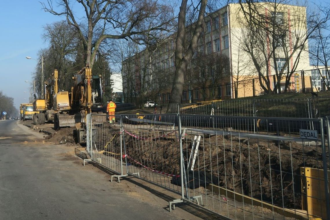 Jest już pół kilometra nowego ciepłociągu