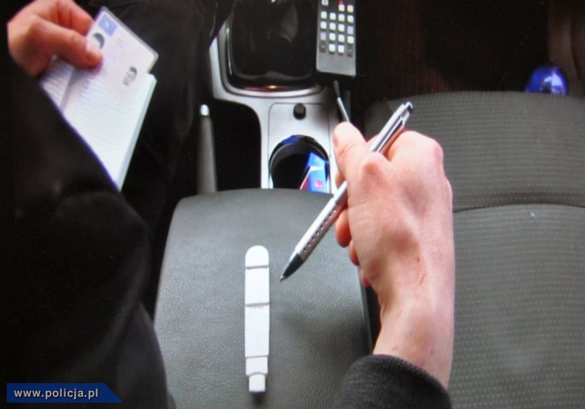 Jeżdżę najarany, bo wtedy się luzuję Jeżdżę najarany, bo wtedy się luzuję