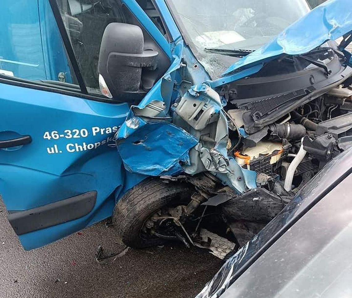 Karambol na drodze. Zderzyło się kilka samochodów