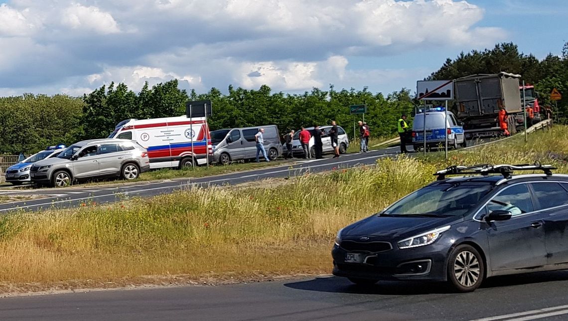 Karambol na wiadukcie [ZDJĘCIA]