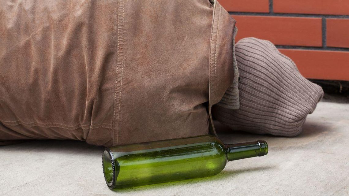 Rekordowe upojenie alkoholowe. Medycy z karetki odnotowali kilkanaście promili