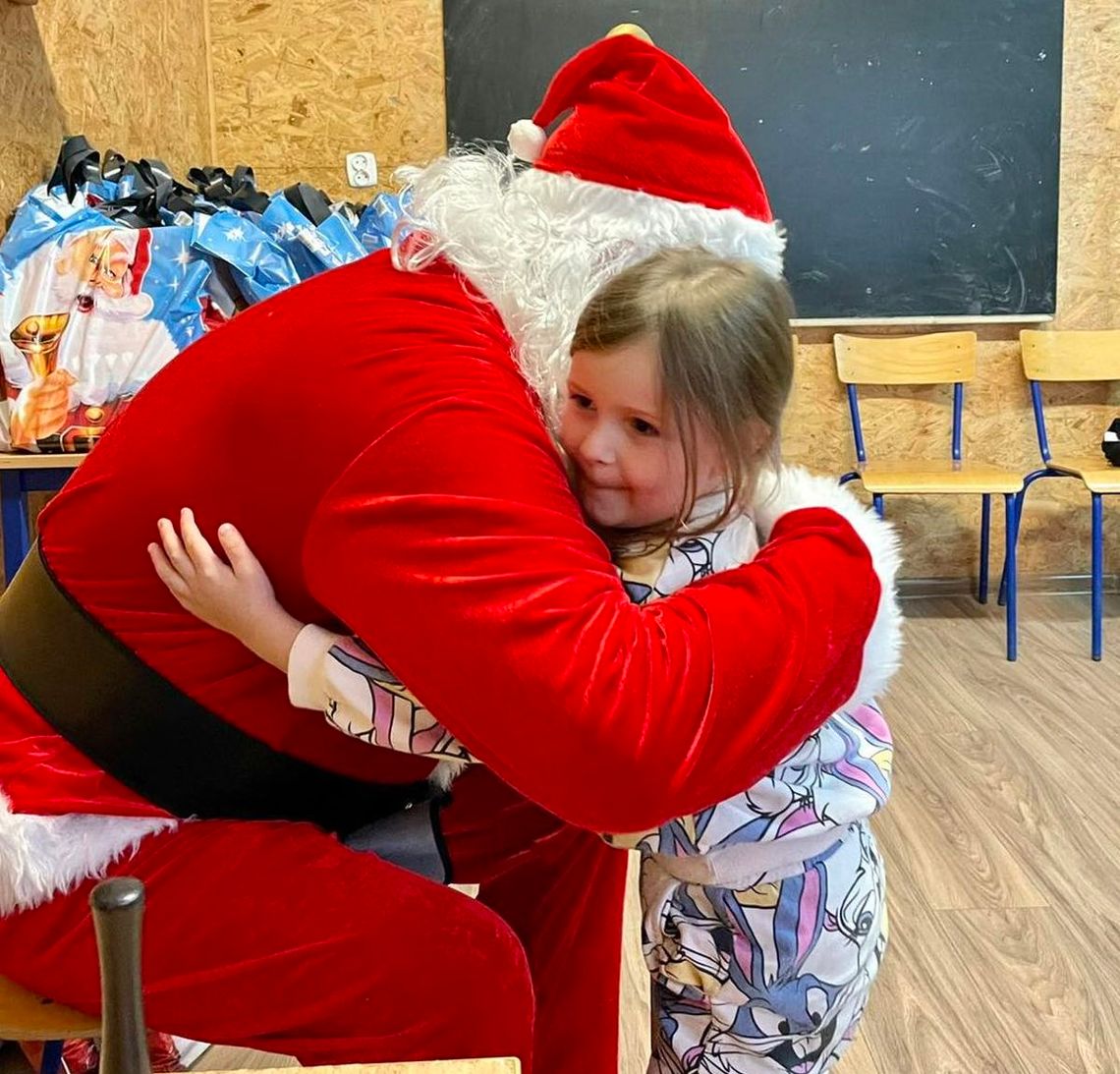 Każde dziecko otrzymało prezent od mikołaja [ZDJĘCIA]