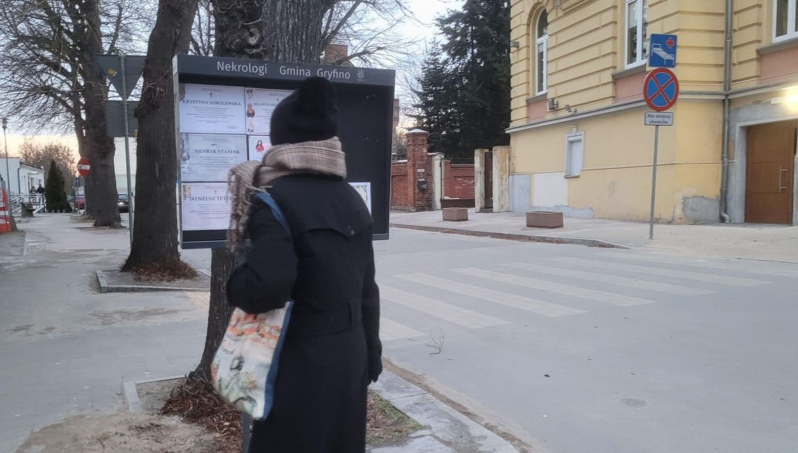 Każdy pogrzeb uczy nas, jak bardzo powinniśmy kochać tych, którzy jeszcze są