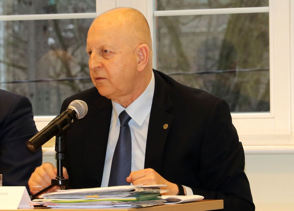 Kiedy będzie obiecana hala sportowa przy Zespole Szkół Ponadgimnazjalnych Kiedy będzie obiecana hala sportowa przy Zespole Szkół Ponadgimnazjalnych