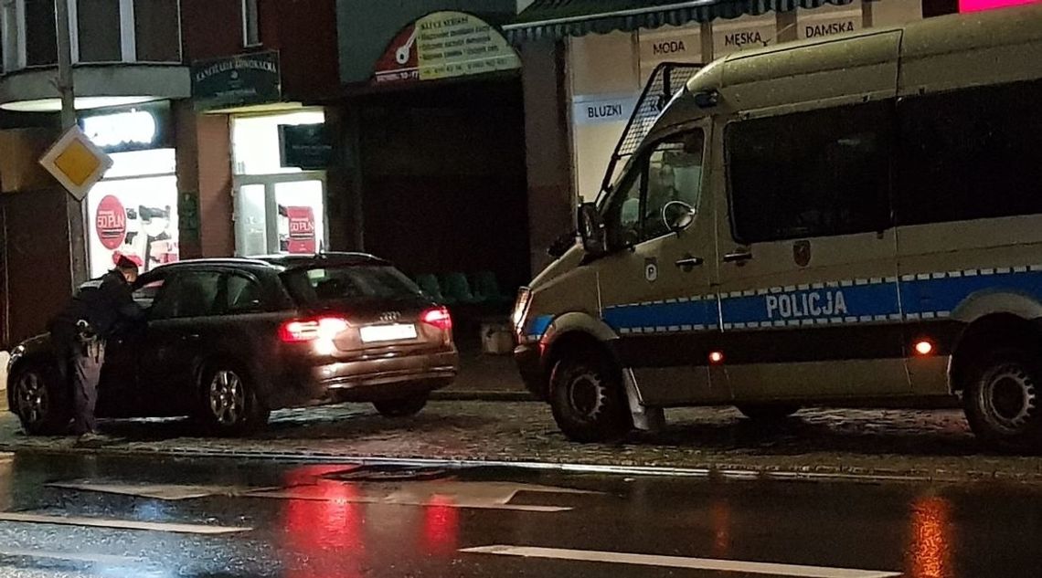 Kierowca audi jechał przez Gryfino pijany i bez prawa jazdy Kierowca audi jechał przez Gryfino pijany i bez prawa jazdy