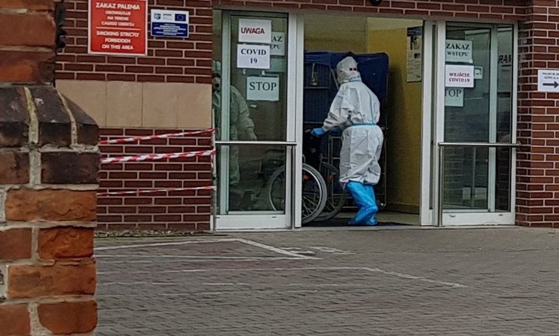 Kilkakrotnie więcej zakażeń. System nie uwzględnia zgonu Kilkakrotnie więcej zakażeń. System nie uwzględnia zgonu