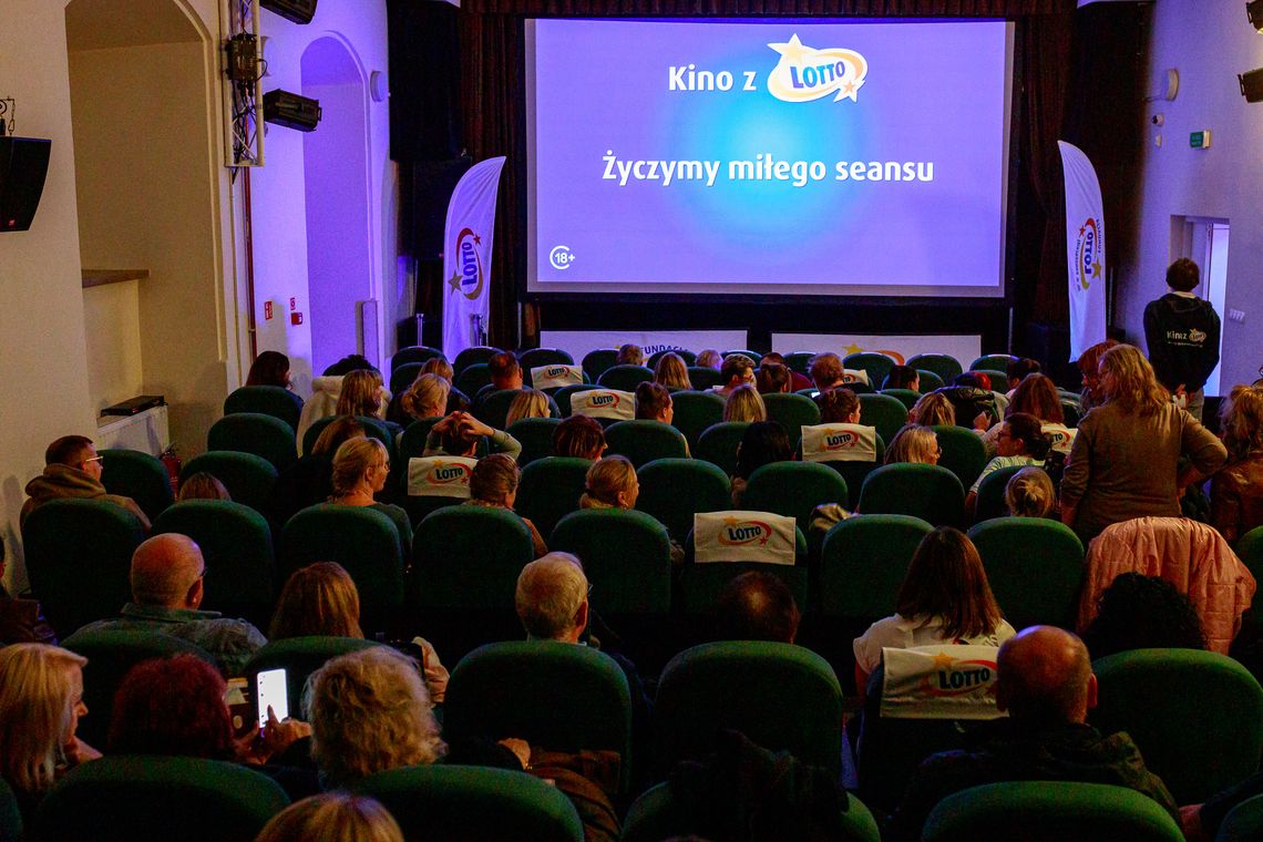 Kino z LOTTO ponownie rusza w Polskę! Premierowe seanse i akcja społeczna w lutym w Trzcińsku-Zdroju i Świdwinie