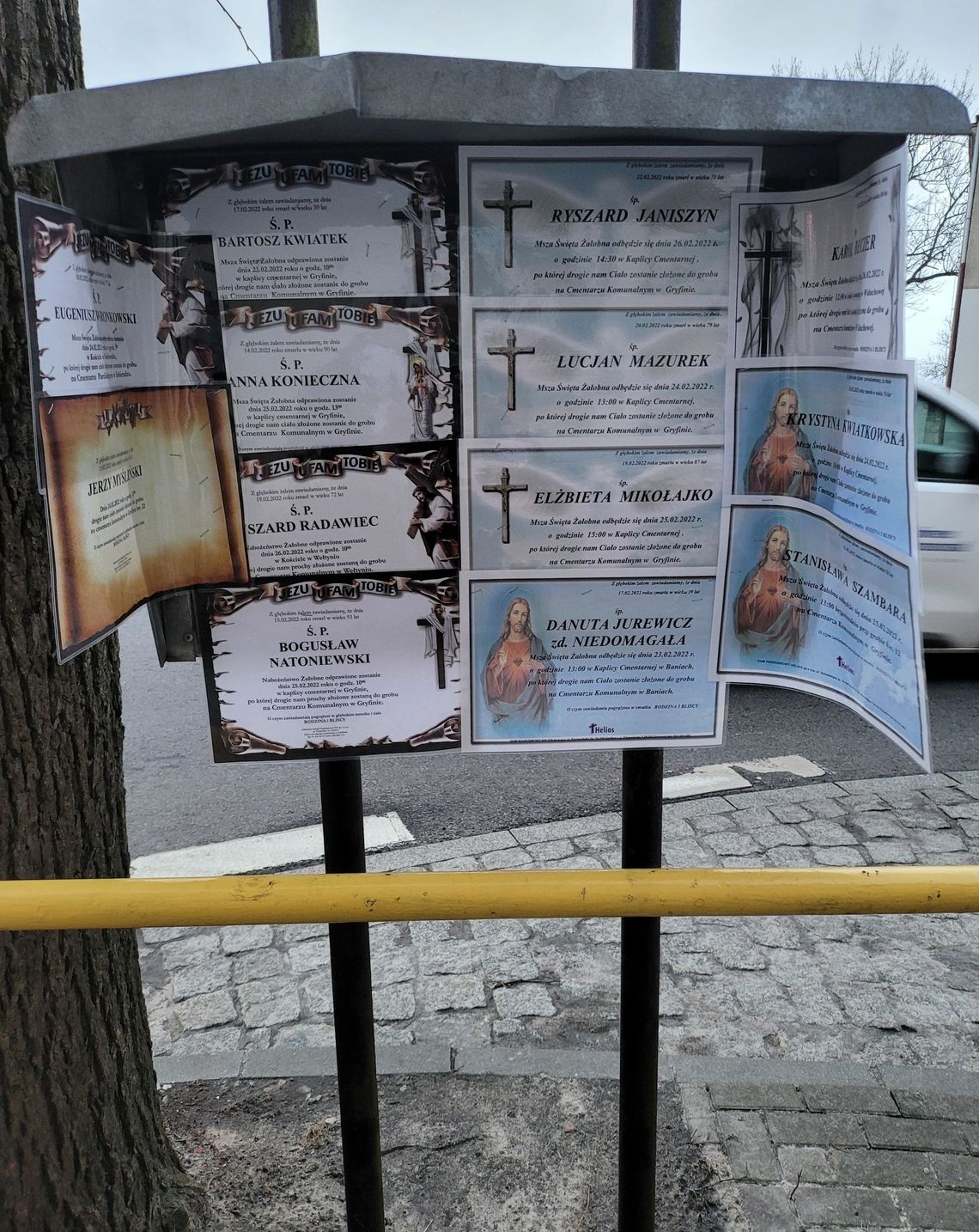 Klepsydr jest tak dużo, że nie mieszczą się na tablicach Klepsydr jest tak dużo, że nie mieszczą się na tablicach