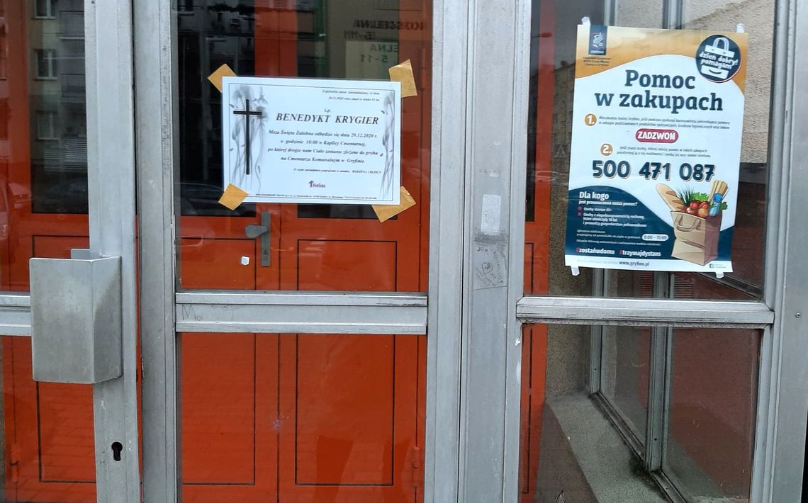 Klepsydry umieszczają teraz nawet na drzwiach Klepsydry umieszczają teraz nawet na drzwiach