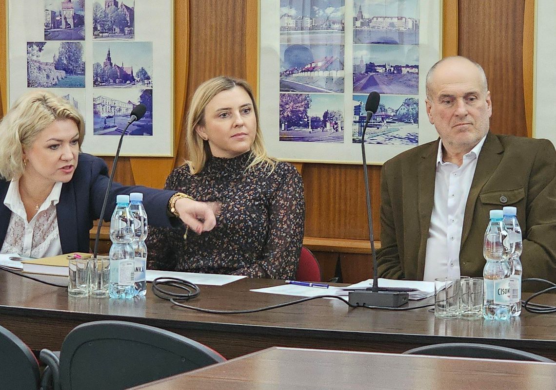 Kłopoty burmistrza Mieczysława Sawaryna i jego ludzi. Zawiadomienie do RIO i groźba kar finansowych Kłopoty burmistrza Mieczysława Sawaryna i jego ludzi. Zawiadomienie do RIO i groźba kar finansowych