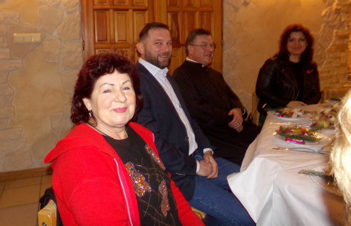 Klub rozśpiewany kolędami