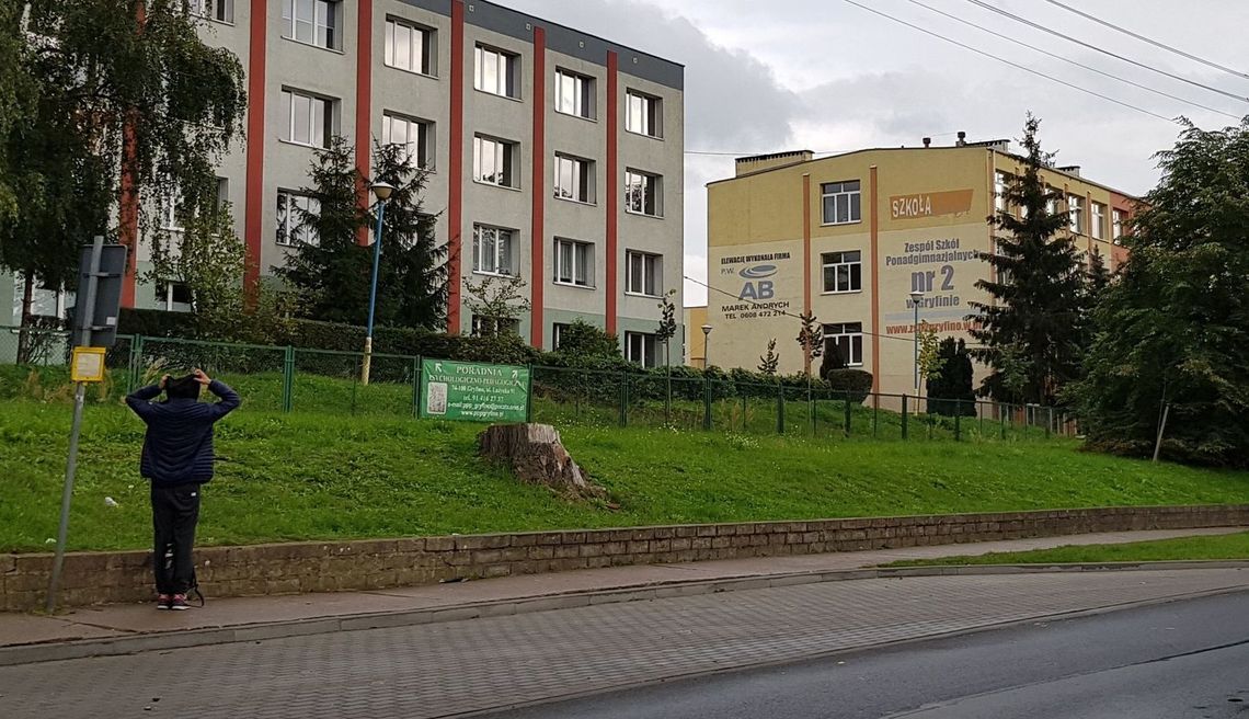 Kolejny nauczyciel z koronawirusem. 10 klas przechodzi na nauczanie zdalne Kolejny nauczyciel z koronawirusem. 10 klas przechodzi na nauczanie zdalne