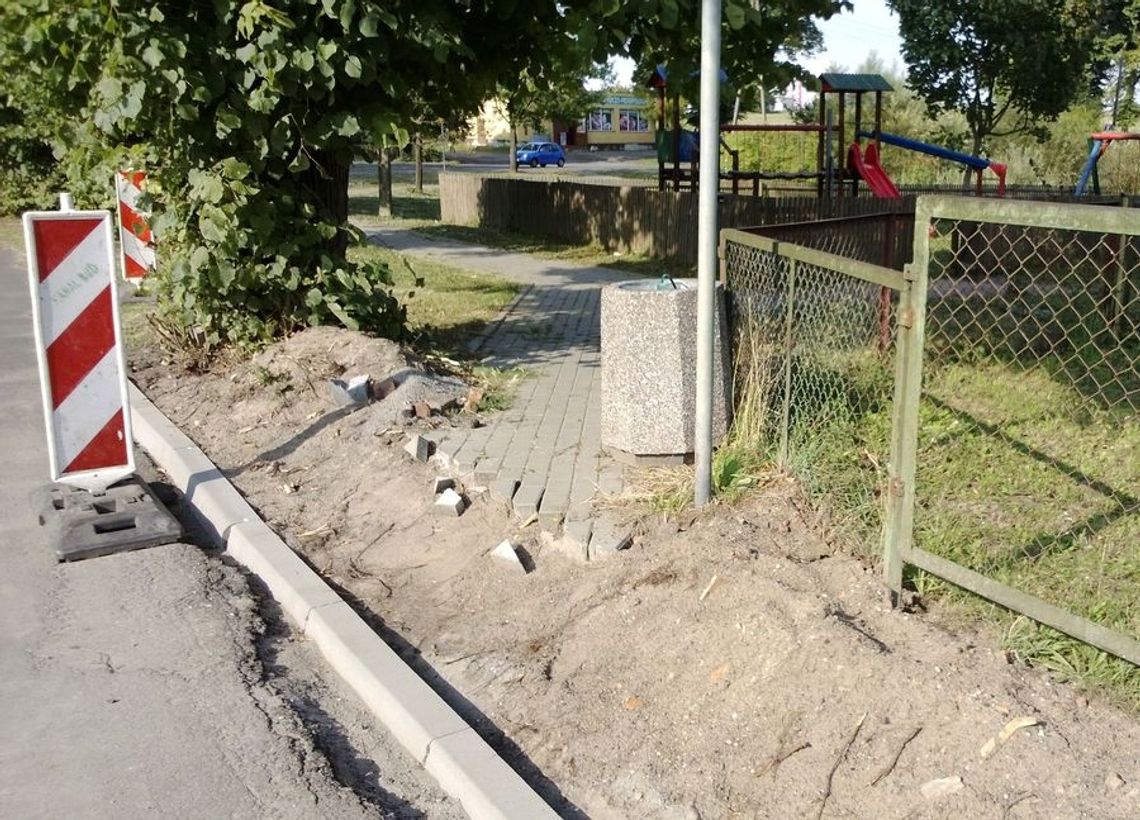 Kolejny nowy chodnik w Gardnie Kolejny nowy chodnik w Gardnie