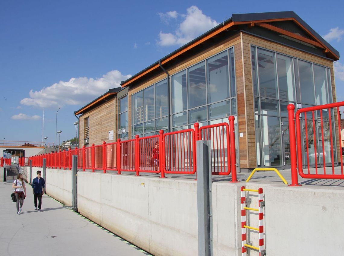 Komisja sprawdzi tawernę Komisja sprawdzi tawernę