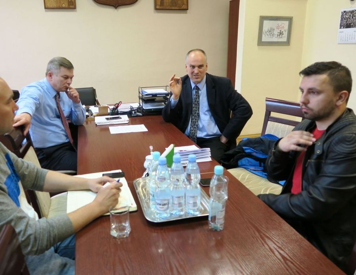 Konferencję prasową zdominowały trzy tematy Konferencję prasową zdominowały trzy tematy