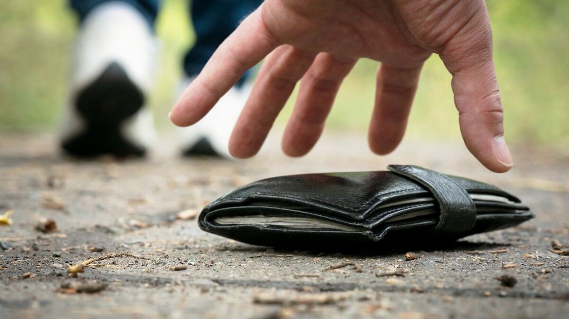 To już koniec z oddawaniem drobnych do urzędu – wyższy próg kwotowy i łatwiejszy zwrot zgubionego telefonu To już koniec z oddawaniem drobnych do urzędu – wyższy próg kwotowy i łatwiejszy zwrot zgubionego telefonu