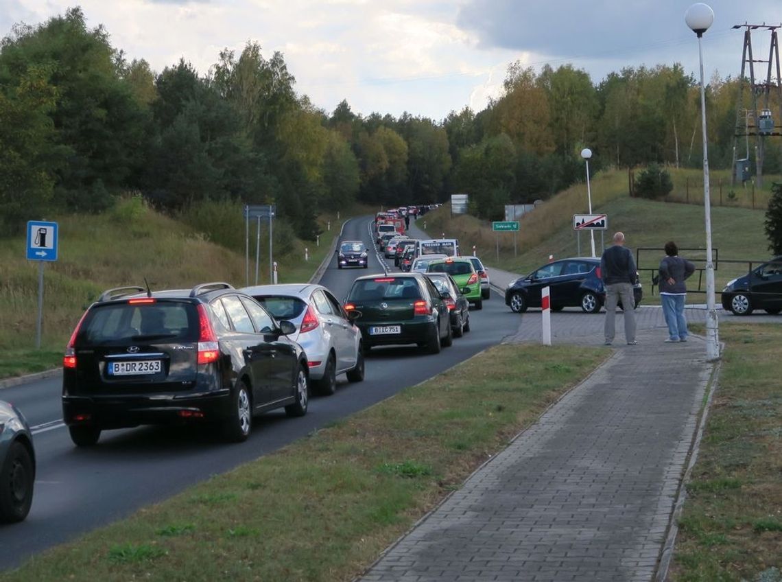 Korki na granicy. Niemcy mają długi weekend