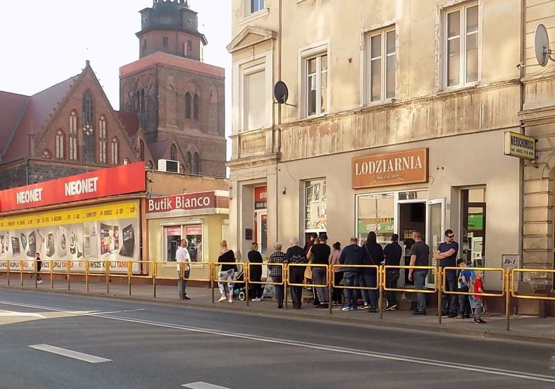 Korzystaliśmy z ciepłej, słonecznej, kwietniowej niedzieli Korzystaliśmy z ciepłej, słonecznej, kwietniowej niedzieli