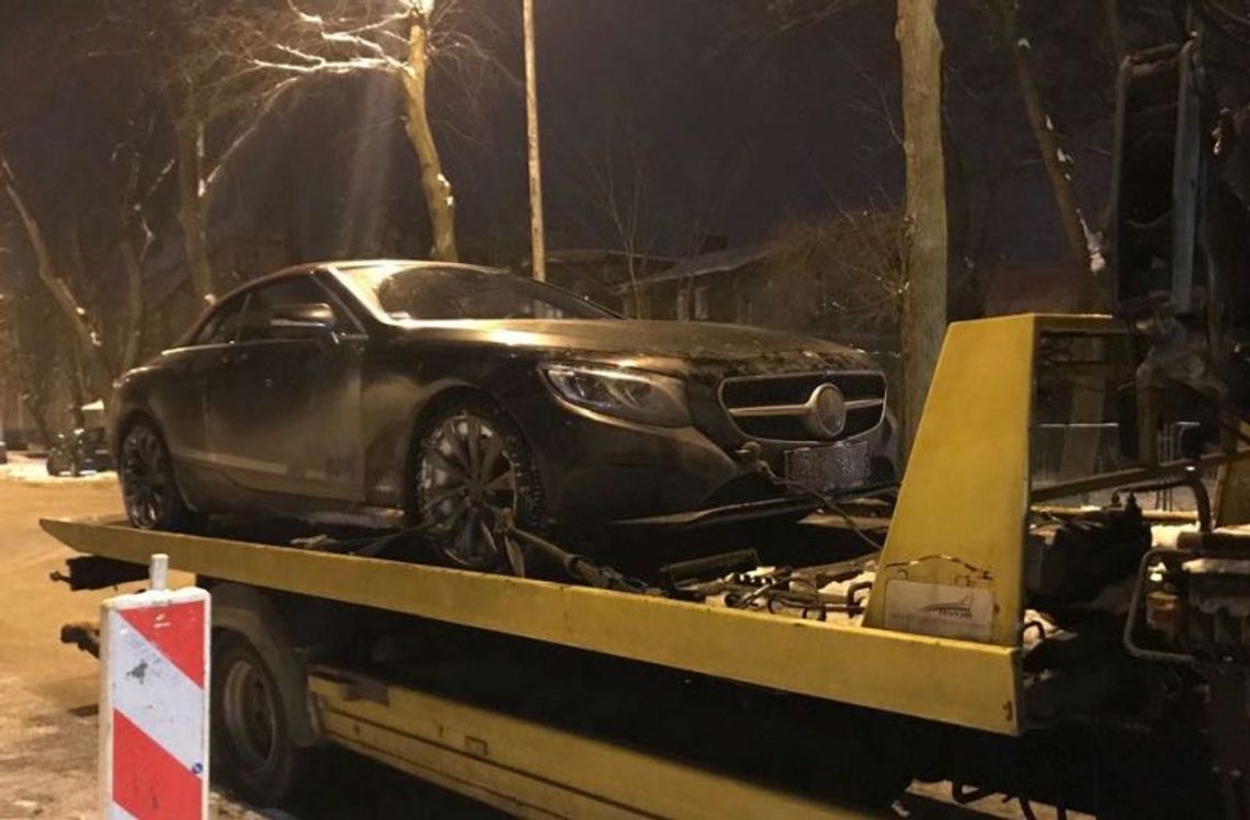 Kradzionego mercedesa wartego 700 tys. zł policjanci odzyskali w kilka godzin Kradzionego mercedesa wartego 700 tys. zł policjanci odzyskali w kilka godzin
