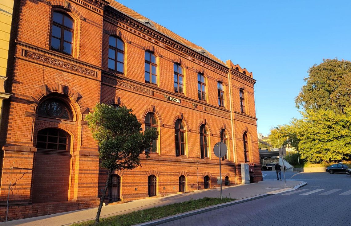 Kredytów zaczną udzielać na poczcie. Założysz konto, a nawet się ubezpieczysz