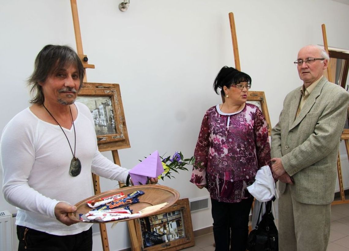 Kto był na wernisażu wystawy fotograficznej Tadka Wasilewskiego Kto był na wernisażu wystawy fotograficznej Tadka Wasilewskiego