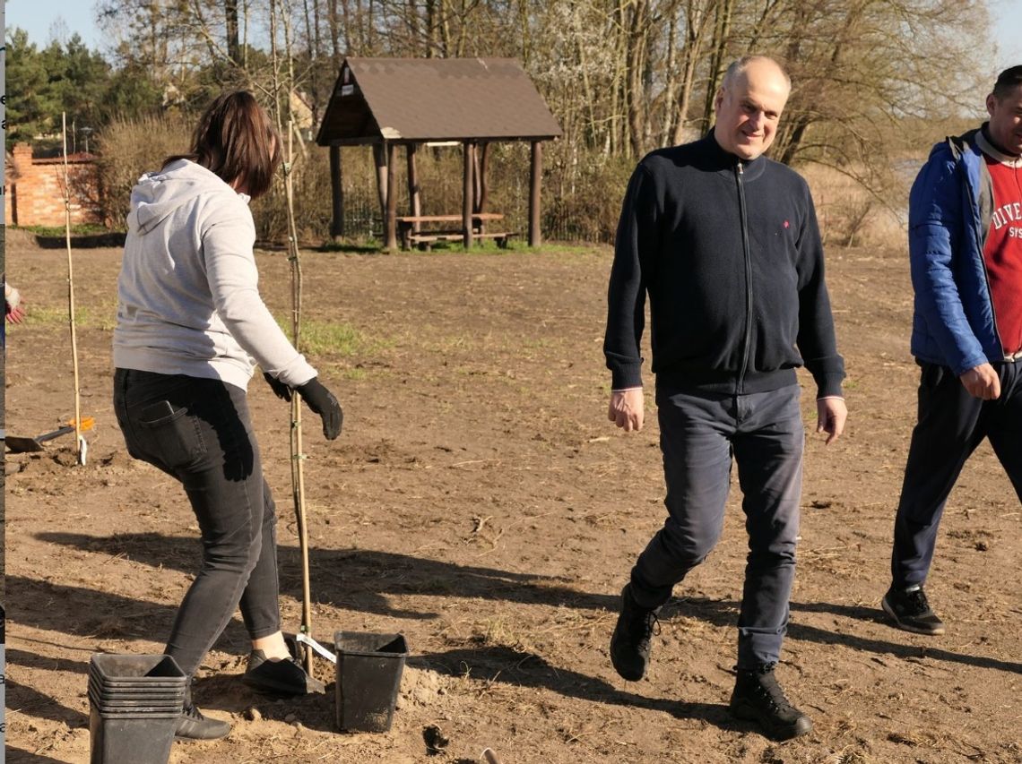 Lansuje się w Steklnie, ale drogi nie potrafi wybudować