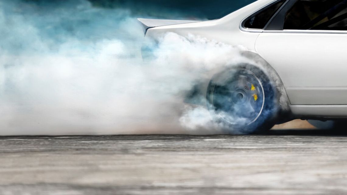 Drakońskie kary dla piratów drogowych. Nowa lista wykroczeń i mandaty do 5000 zł ruszają od poniedziałku