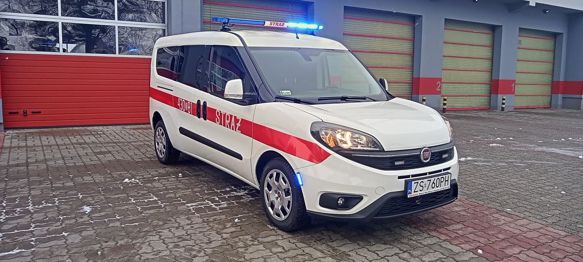 Lekki samochód kwatermistrzowski trafił do strażaków w Gryfinie Lekki samochód kwatermistrzowski trafił do strażaków w Gryfinie