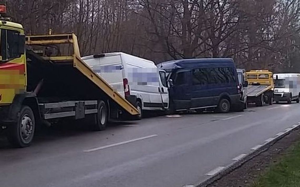 Leweciarz przysnął i uderzył w mercedesa Leweciarz przysnął i uderzył w mercedesa
