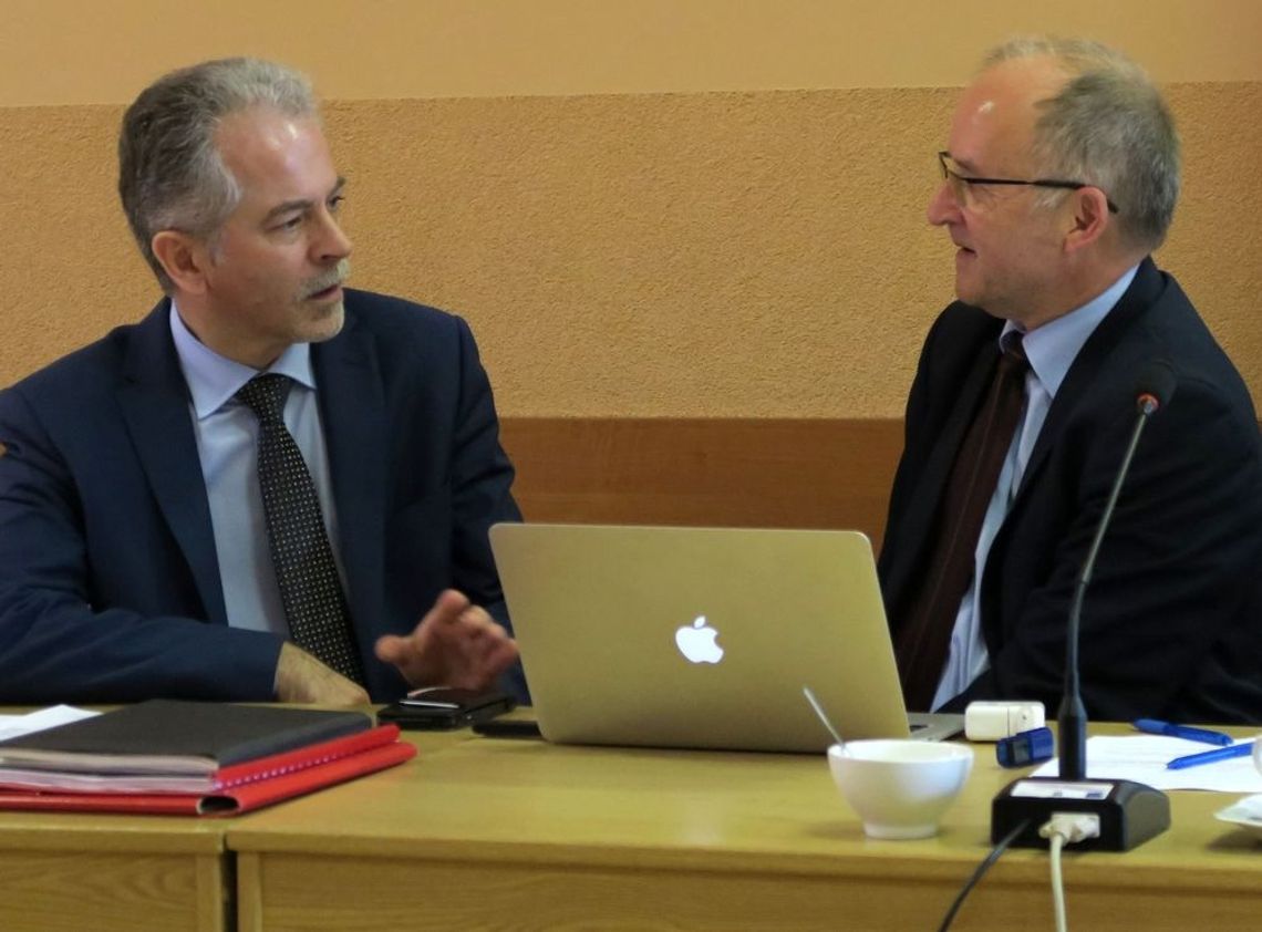 Likwidują klasy pierwsze. Nauczyciele do zwolnienia? Likwidują klasy pierwsze. Nauczyciele do zwolnienia?