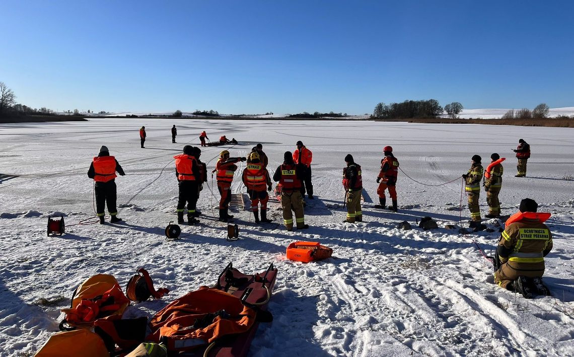 Lodowe wyzwanie strażaków. Intensywne szkolenie ratownicze OSP